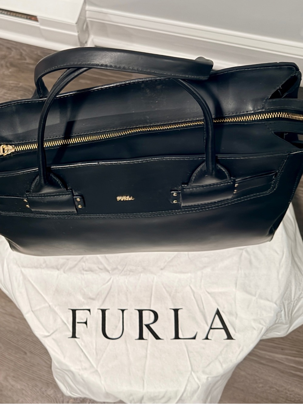 Furla Black Linda Bag, Smooth Leather Structured Tote with dust bag - Picture 3 of 5